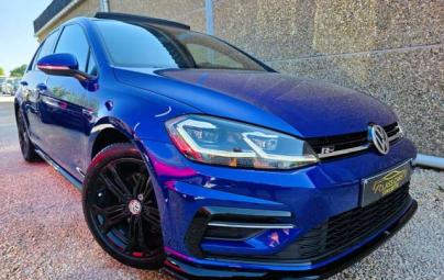 Volkswagen Golf 1.4 TSI Highline R-LINE / DSG / PANO / COCKPIT / CAMERA / DISTRONIC / FRONT ASSIST / CARPLAY