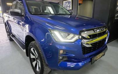 Isuzu D-Max 1.9 Turbo D 4WD LSX / AUTOMATIQUE / CARPLAY / DISTRONIC / ANGLES MORTS / FRONT ASSIST / CAMERA