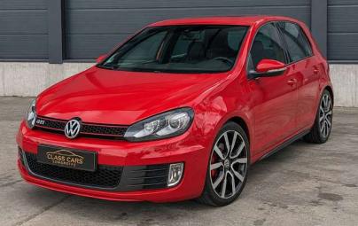 Volkswagen Golf GTI 2.0 TSI ADIDAS EDITION DSG6 / NAVI / LED / BI-XENON / CLIMTRONIC / CARNET