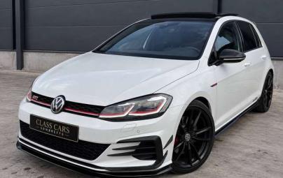 Volkswagen Golf GTI 2.0 TSI TCR OPF / DSG / CAMERA / PANO / DISTRONIC / CARPLAY / FRONT ASSIST / AKRAPOVIC