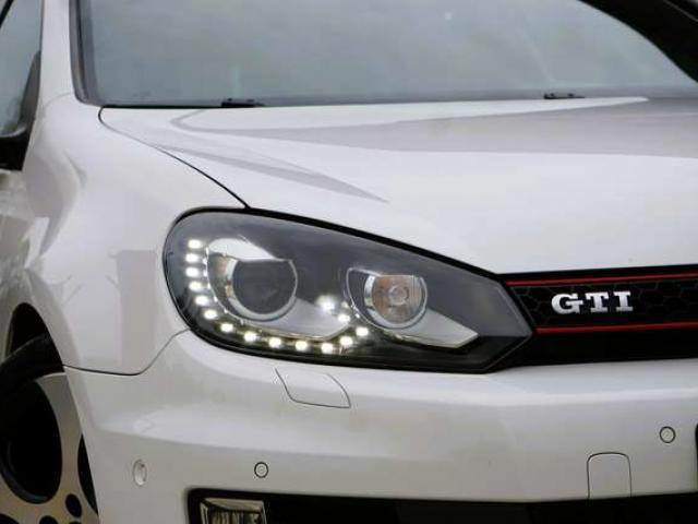 Volkswagen Golf GTI 2.0 TSI NAVI Bi-XENON PDC AV/AR CARNET COMPLET