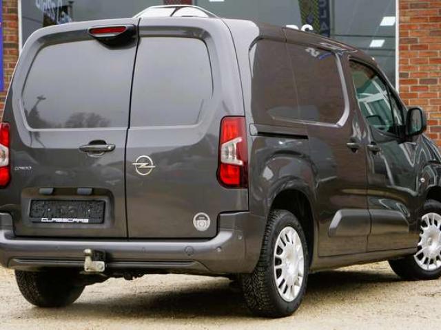 Opel Combo 130 Ch-AUTOMATIQUE-6 PORTES-ANDROID-AIRCO-CAMERA