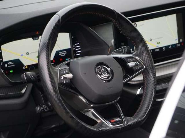 Skoda Octavia SW RS 2.0 TDi RS DSG PANO KEYLESS COCKPIT Euro 6d