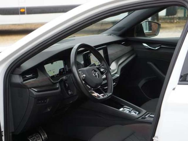 Skoda Octavia SW RS 2.0 TDi RS DSG PANO KEYLESS COCKPIT Euro 6d