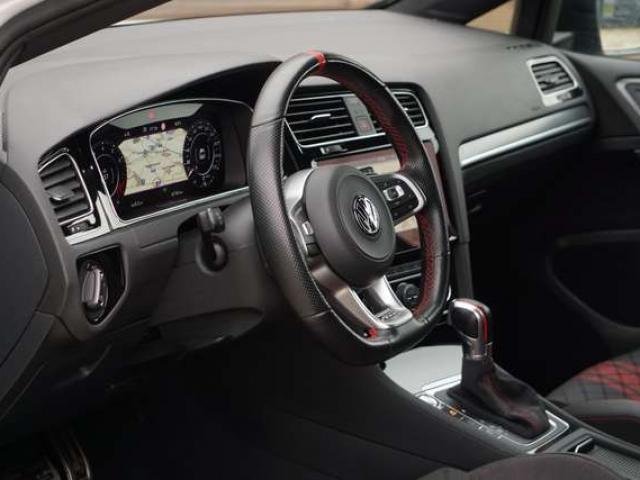 Volkswagen Golf GTI 2.0 TSI TCR DSG COCKPIT PANO CAM DISTRONIC CARPLAY