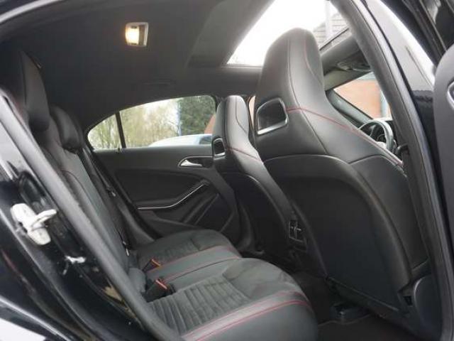 Mercedes-Benz A 45 AMG 4-Matic+ KIT AERO AUTO FULL LED CAM 388CV 62000KM