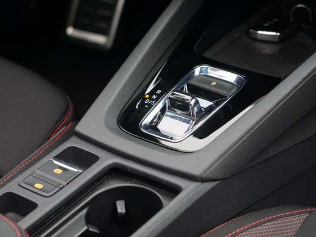 Skoda Octavia SW RS 2.0 TFSI 245CV COCKPIT DSG PANO CAM CARNET
