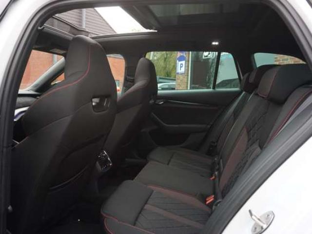 Skoda Octavia SW RS 2.0 TFSI 245CV COCKPIT DSG PANO CAM CARNET