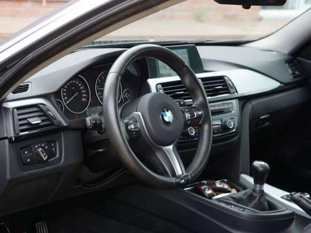 BMW 420 i Coupé SPORT LINE BI-XENON NAVI PDC AV/AR CARNET BMW