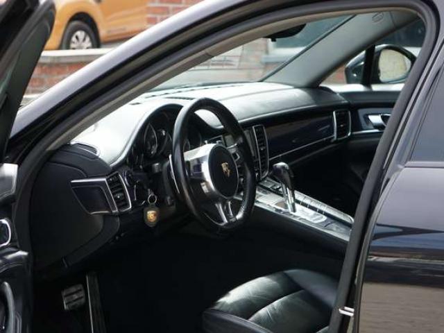 Porsche Panamera 3.0 D V6 FACELIFT TOIT OUVRANT DISTRONIC SOFTCLOSE CAMERA LED