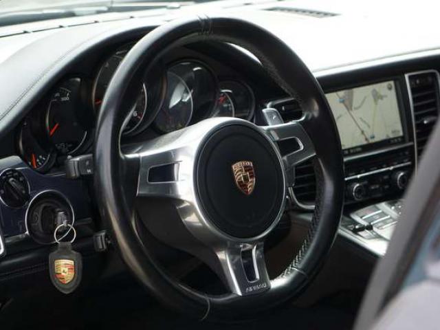 Porsche Panamera 3.0 D V6 FACELIFT TOIT OUVRANT DISTRONIC SOFTCLOSE CAMERA LED
