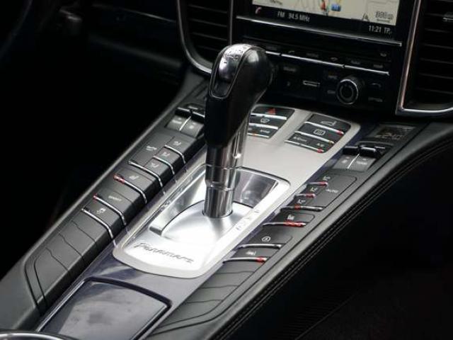 Porsche Panamera 3.0 D V6 FACELIFT TOIT OUVRANT DISTRONIC SOFTCLOSE CAMERA LED