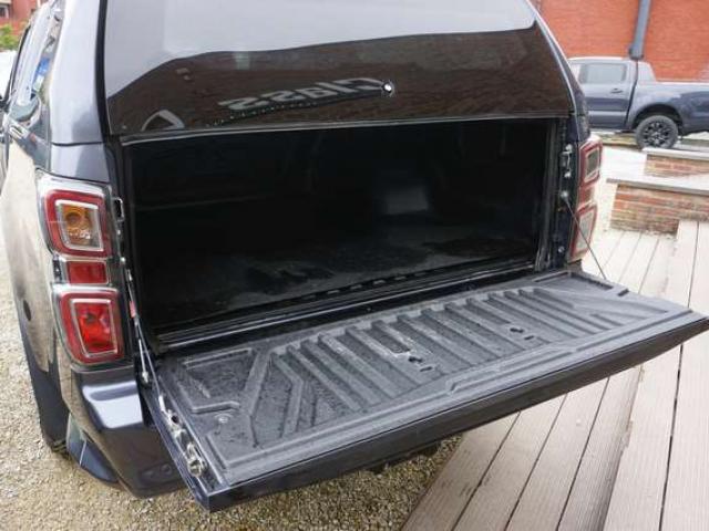 Isuzu D-Max 1.9 TURBO D 4WD X-SERIES HARDTOP CARPLAY CARNET COMPLET