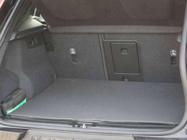 Volvo XC40 1.5 T3 Momentum Pro -CUIR-CARPLAY-NAVI-CAMERA-EU6d