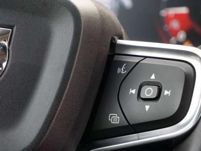 Volvo XC40 1.5 T3 Momentum Pro -CUIR-CARPLAY-NAVI-CAMERA-EU6d