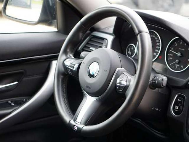 BMW 420 i Coupé SPORT LINE BI-XENON NAVI PDC AV/AR CARNET BMW