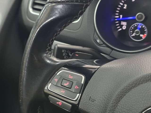 Volkswagen Golf R 2.0 TSI 4motion DSG6 / BI-XENON / PDC / CLIMTRONIC / UNIQUE !