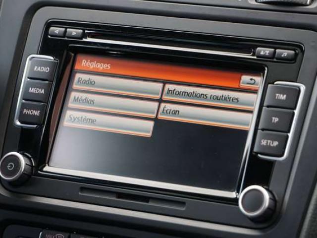 Volkswagen Golf GTI 2.0 TSI ADIDAS EDITION / DSG6 / BI-XENON / PDC / TOIT OUVRANT / CARNET COMPLET