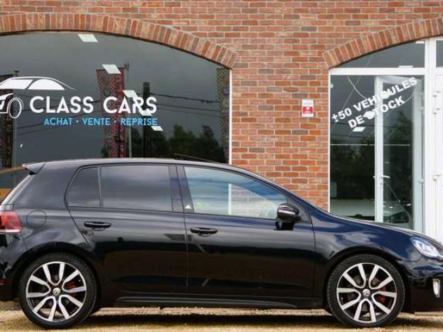 Volkswagen Golf GTI 2.0 TSI ADIDAS EDITION / DSG6 / BI-XENON / PDC / TOIT OUVRANT / CARNET COMPLET