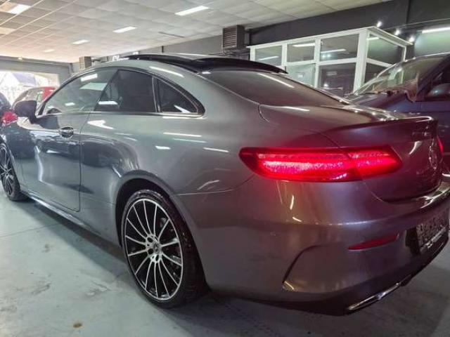 Mercedes-Benz E 220 d Coupe PACK AMG / CAMERA / AUTO 9G-Tronic / PANO / CARPLAY / FULL LED