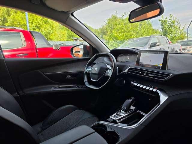 Peugeot 3008 1.2 PureTech Allure AUTO CAMERA LED PDC CLIMTRONIC CARPLAY