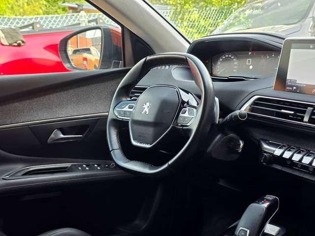 Peugeot 3008 1.2 PureTech Allure AUTO CAMERA LED PDC CLIMTRONIC CARPLAY
