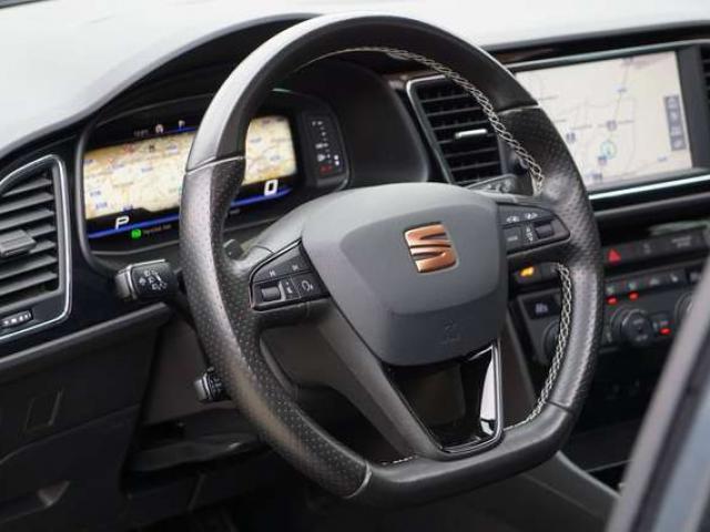 SEAT Leon 2.0 TSI Cupra 4Drive DSG COCKPIT PANO NAVI CAM