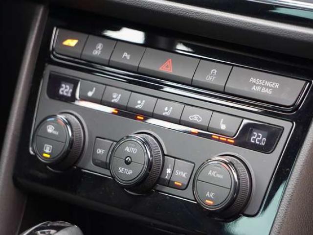 SEAT Leon 2.0 TSI Cupra 4Drive DSG COCKPIT PANO NAVI CAM