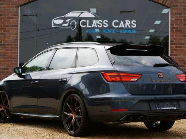 SEAT Leon 2.0 TSI Cupra R / 4Drive / CARBON / DSG / COCKPIT / DISTRONIC / PANO / NAVI / CAMERA / CARNET COMPLET SEAT