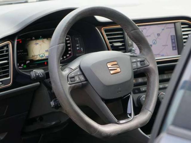 SEAT Leon 2.0 TSI Cupra R / 4Drive / CARBON / DSG / COCKPIT / DISTRONIC / PANO / NAVI / CAMERA / CARNET COMPLET SEAT