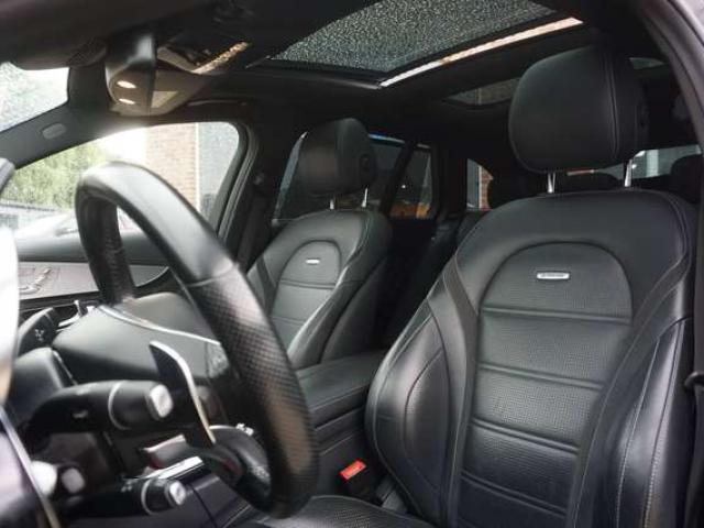 Mercedes-Benz C 63 AMG V8 4.0 476ch / AUTO 7 RAPPORTS / NAVI / TOIT PANO / MULTIBEAM LED / DISTRONIC / CARNET ENTRETIEN MERCEDES COMPLET
