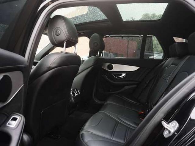 Mercedes-Benz C 63 AMG V8 4.0 476ch / AUTO 7 RAPPORTS / NAVI / TOIT PANO / MULTIBEAM LED / DISTRONIC / CARNET ENTRETIEN MERCEDES COMPLET