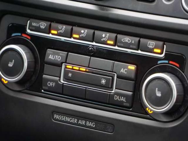 Volkswagen Golf GTI 2.0 TSI Bi-XENON NAVI DYNAUDIO PDC AV/AR CARNET COMPLET