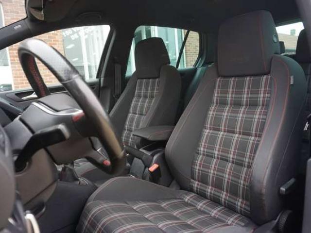Volkswagen Golf GTI 2.0 TSI Bi-XENON NAVI DYNAUDIO PDC AV/AR CARNET COMPLET