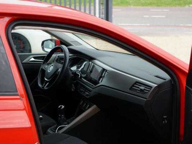 Volkswagen Polo 1.0 TSi ADVANCE / CARNET / 34000KM / CLIM / CARPLAY / 12 MOIS DE GARANTIE