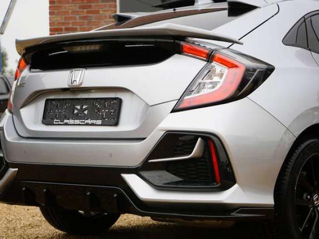 Honda Civic 1.0 i-VTEC Executive Sport CVT / TOIT PANORAMIQUE / CARPLAY / ACC / CAMÉRA / LED / KEYLESS / DÉTECTEUR ANGLE MORT / DCC
