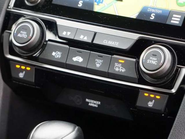 Honda Civic 1.0 i-VTEC Executive Sport CVT / TOIT PANORAMIQUE / CARPLAY / ACC / CAMÉRA / LED / KEYLESS / DÉTECTEUR ANGLE MORT / DCC
