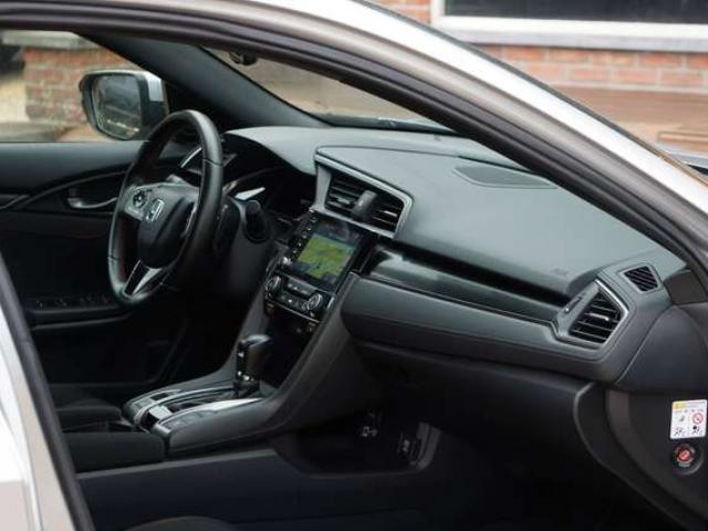 Honda Civic 1.0 i-VTEC Executive Sport CVT / TOIT PANORAMIQUE / CARPLAY / ACC / CAMÉRA / LED / KEYLESS / DÉTECTEUR ANGLE MORT / DCC