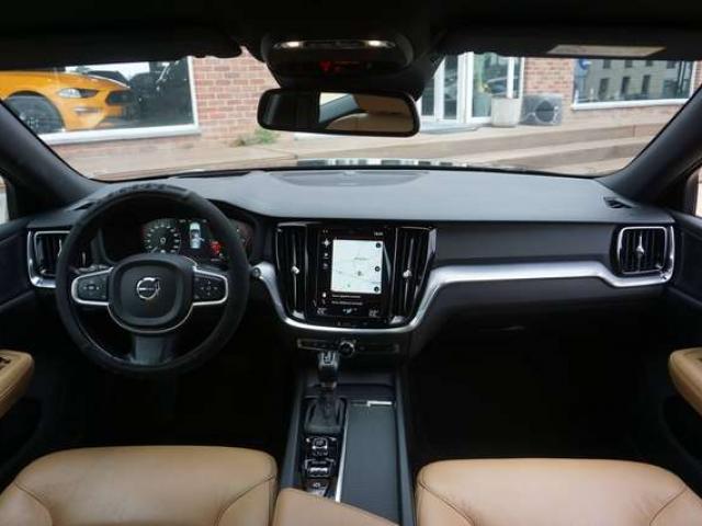 Volvo V60 2.0 D3 HISTORIQUE ENTRETIEN VOLVO GARANTIE COCKPIT NAVI-CAMERA CAR PLAY