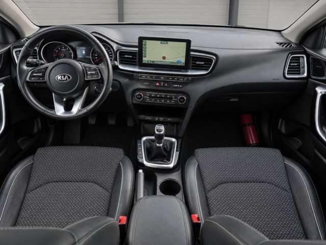 Kia Ceed / cee'd 1.4i More GPS / CAM RECUL / BLUETOOTH / CLIM BI-ZONE / CARNET COMPLET / EURO 6