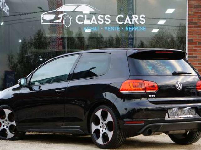 Volkswagen Golf GTI 2.0 TSI AKRAPOVIC CARNET DISTRIBUTION FAITE