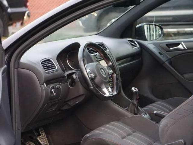 Volkswagen Golf GTI 2.0 TSI AKRAPOVIC CARNET DISTRIBUTION FAITE