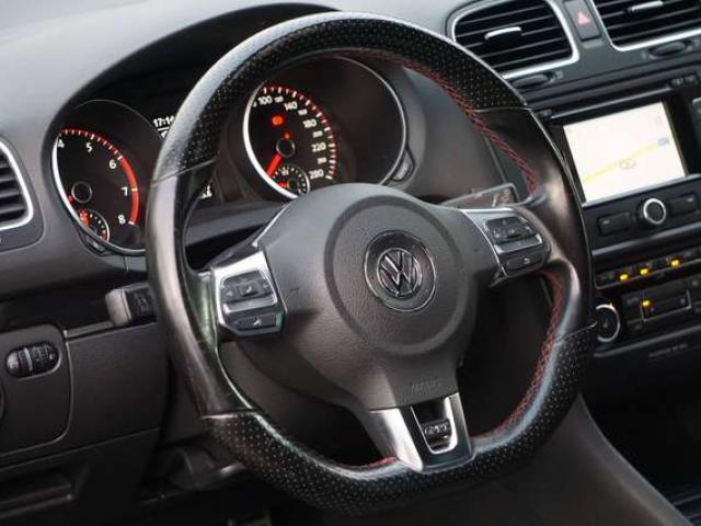 Volkswagen Golf GTI 2.0 TSI AKRAPOVIC CARNET DISTRIBUTION FAITE