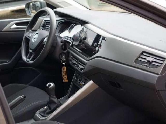 Volkswagen Polo 1.0i Navigation / Park-PDC / Front-Assist / Régulateur / Bluetooth / LED / Jantes / Euro6 / Carnet