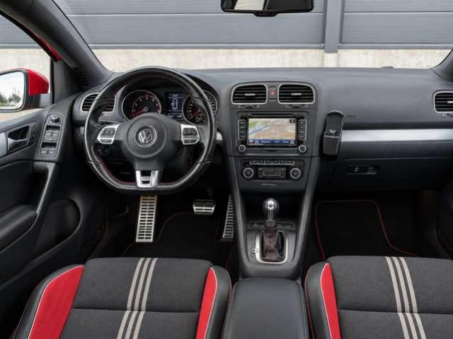 Volkswagen Golf GTI 2.0 TSI ADIDAS EDITION DSG6 / NAVI / LED / BI-XENON / CLIMTRONIC / CARNET