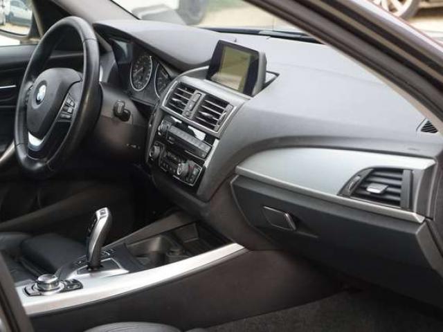 BMW 118 dA BOÎTE AUTO / GPS / SIÈGES CHAUFFANTS / SIÈGES SPORT / PDC / CLIM AUTO / RÉGULATEUR / BLUETOOTH / VITRES TEINTÉES