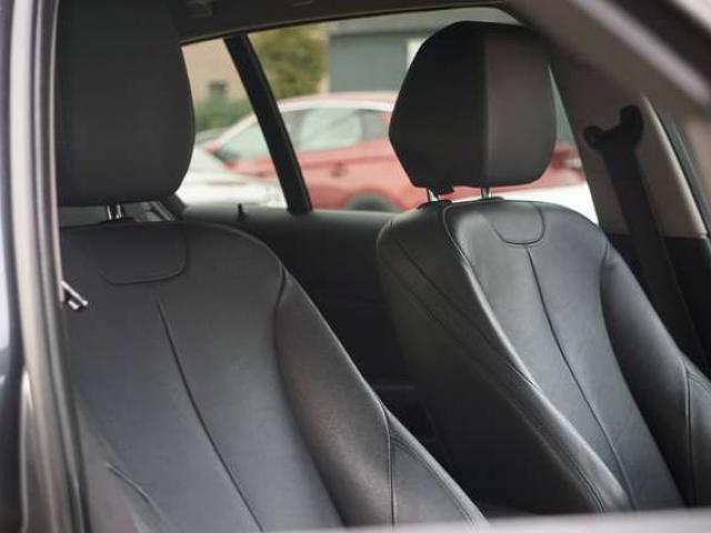 BMW 118 dA BOÎTE AUTO / GPS / SIÈGES CHAUFFANTS / SIÈGES SPORT / PDC / CLIM AUTO / RÉGULATEUR / BLUETOOTH / VITRES TEINTÉES