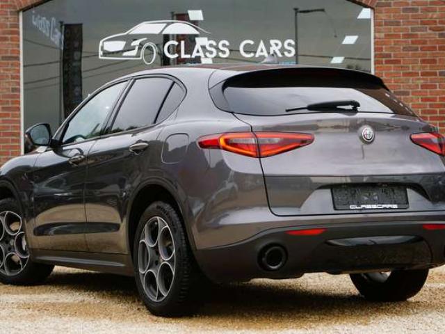Alfa Romeo Stelvio 2.2 JTD Q4 Super / AUTOMATIQUE / LED / BI-XENON / PDC / CAMERA / CLIM / CRUISE