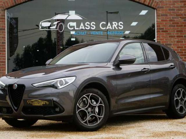 Alfa Romeo Stelvio 2.2 JTD Q4 Super / AUTOMATIQUE / LED / BI-XENON / PDC / CAMERA / CLIM / CRUISE