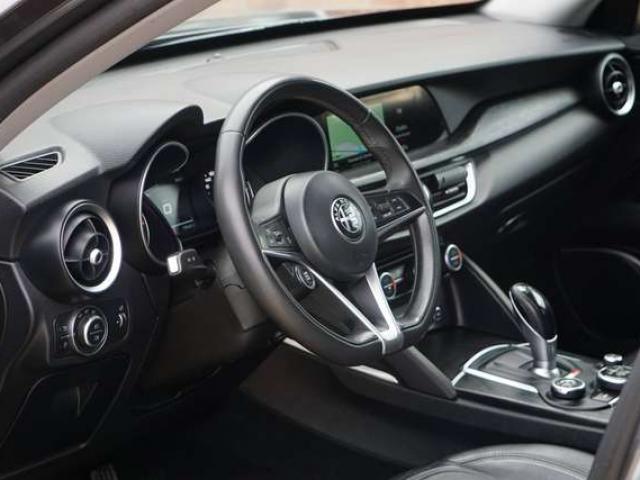 Alfa Romeo Stelvio 2.2 JTD Q4 Super / AUTOMATIQUE / LED / BI-XENON / PDC / CAMERA / CLIM / CRUISE